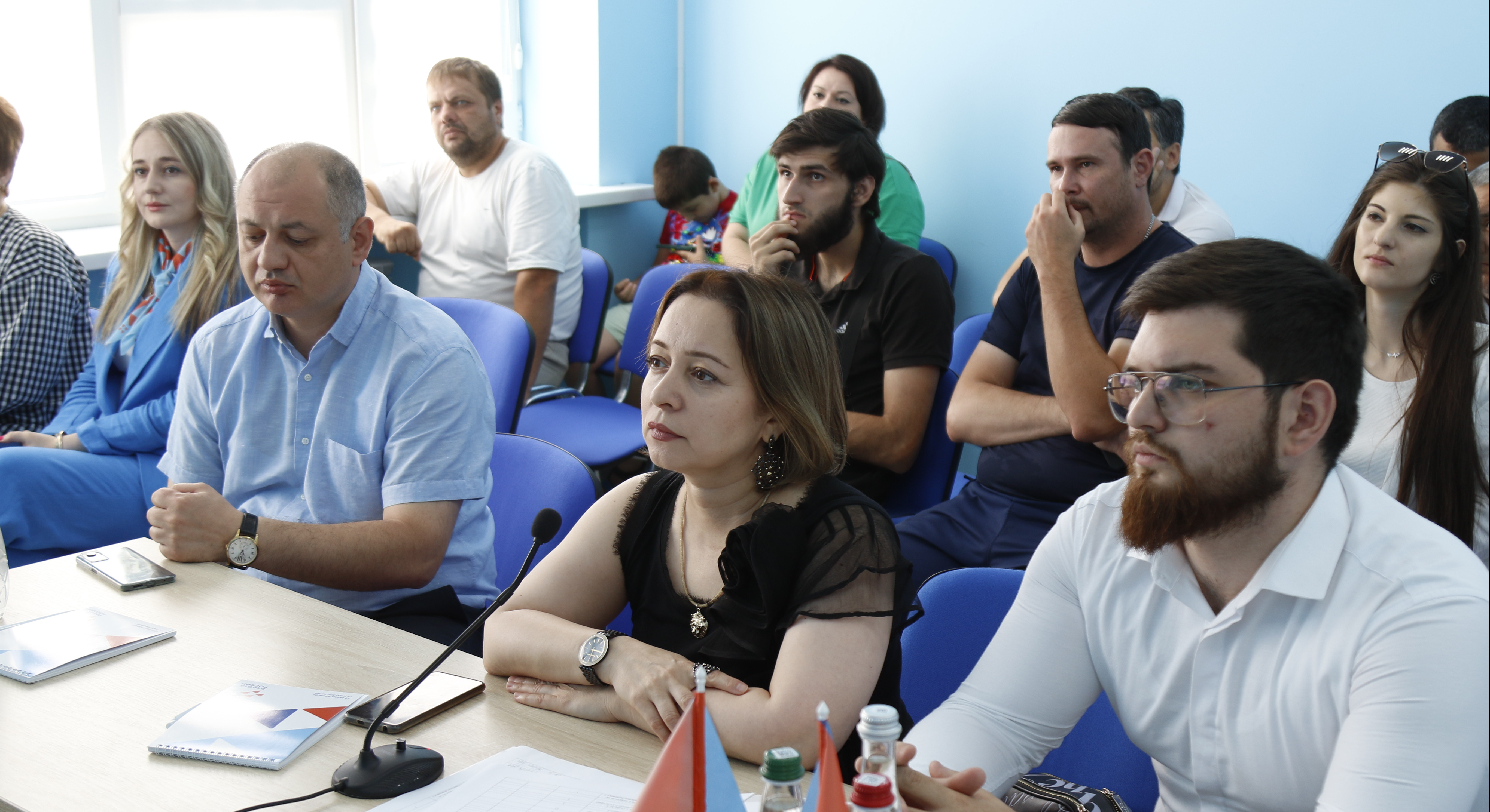 На базе столичного Центра занятости Минтруда РД с участием Служб занятости в муниципалитетах провели Межрегиональную тематическую ярмарку вакансий «Михайловский день Zанятости»